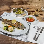 Kroell, Nationalpark Sommercard, 60 Attraktionen, Restaurant Mit Regionaler Kueche 3*