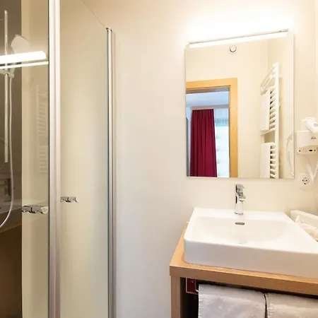 Kroell, 4 Skigebiete In Unmittelbarer Naehe, Restaurant Mit Regionaler Kueche Hotel Niedernsill