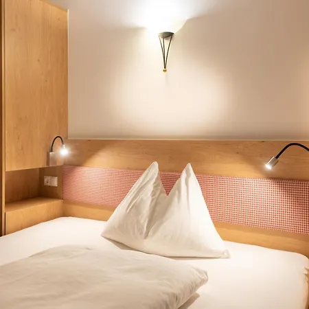 Kroell, 4 Skigebiete In Unmittelbarer Naehe, Restaurant Mit Regionaler Kueche Hotel Niedernsill