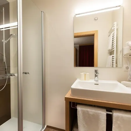 Hotel Kroell, 4 Skigebiete In Unmittelbarer Naehe, Restaurant Mit Regionaler Kueche Niedernsill