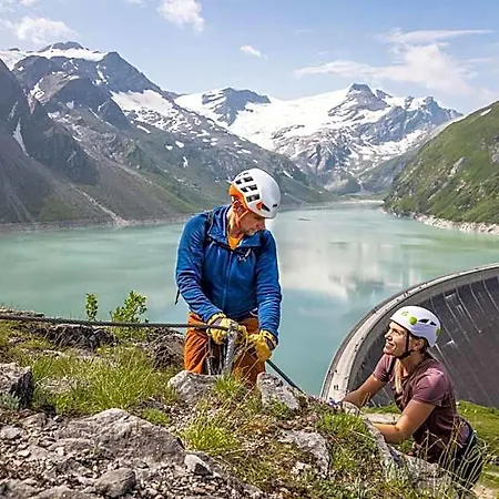 Kroell, 1x Grossglockner Kostenlos, Bis 12 Jahre Frei, Restaurant Mit Regionaler Kueche Hotel 3*
