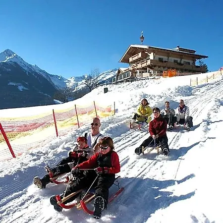 Hotel Kroell, 1x Grossglockner Kostenlos, Bis 12 Jahre Frei, Restaurant Mit Regionaler Kueche Niedernsill
