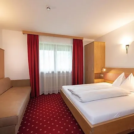 Kroell, 1x Grossglockner Kostenlos, Bis 12 Jahre Frei, Restaurant Mit Regionaler Kueche Hotel