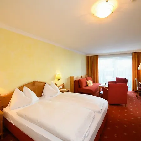 Kroell, 4 Skigebiete In Unmittelbarer Naehe, Restaurant Mit Regionaler Kueche